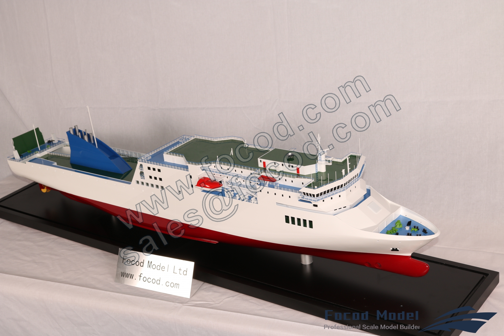 custom made model of 186.5米滚装船